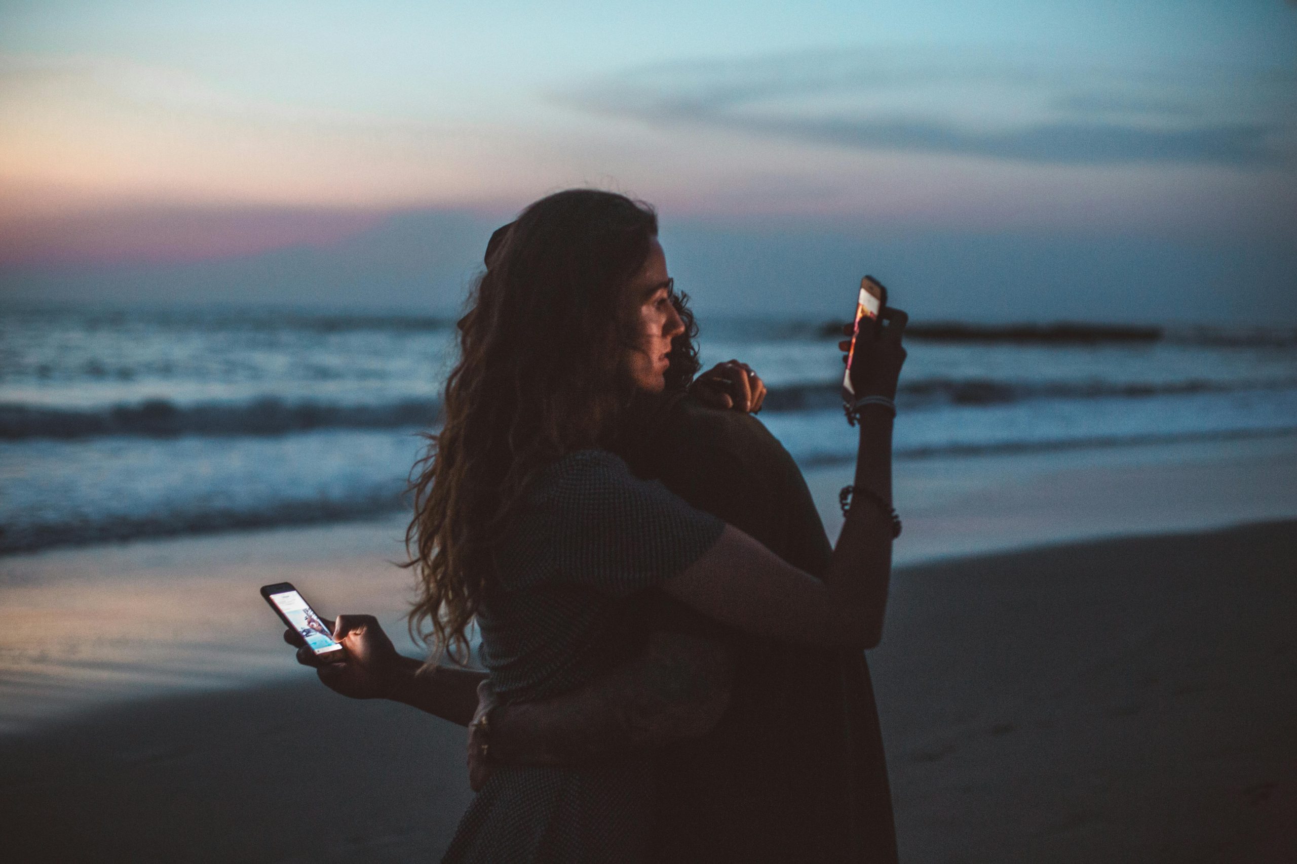 Glosauriuxs: Phubbing